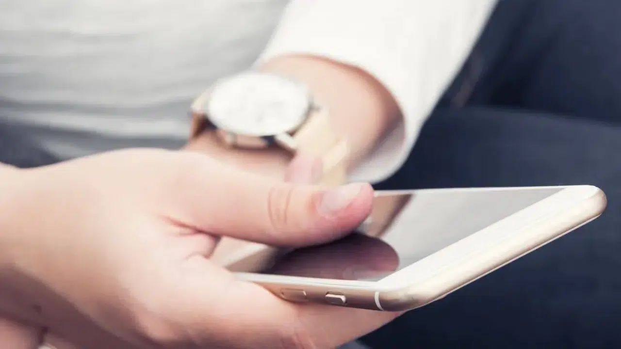 YKS'de yapay zekayla kopya girişimi: Cep telefonuyla soruları çözdürdü, tutuklandı