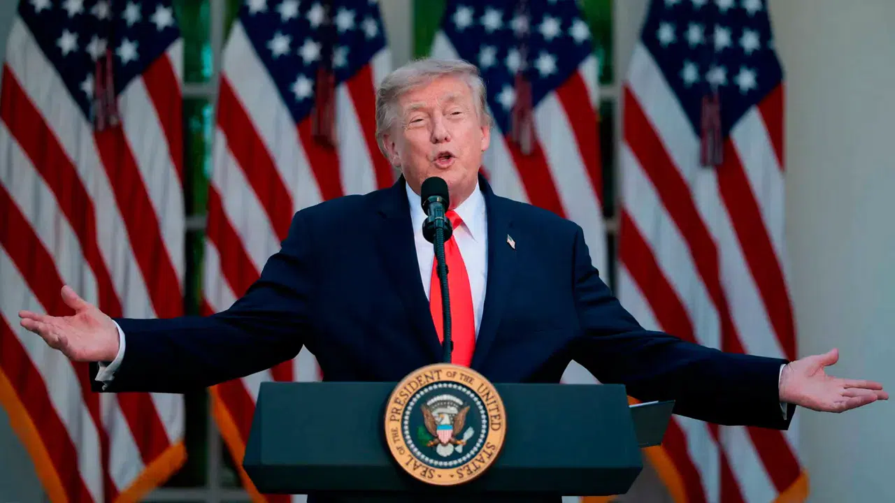 Trump'tan Avrupa'ya dijital vergi resti: Yüzde 100 gümrük vergisi uygulanacak