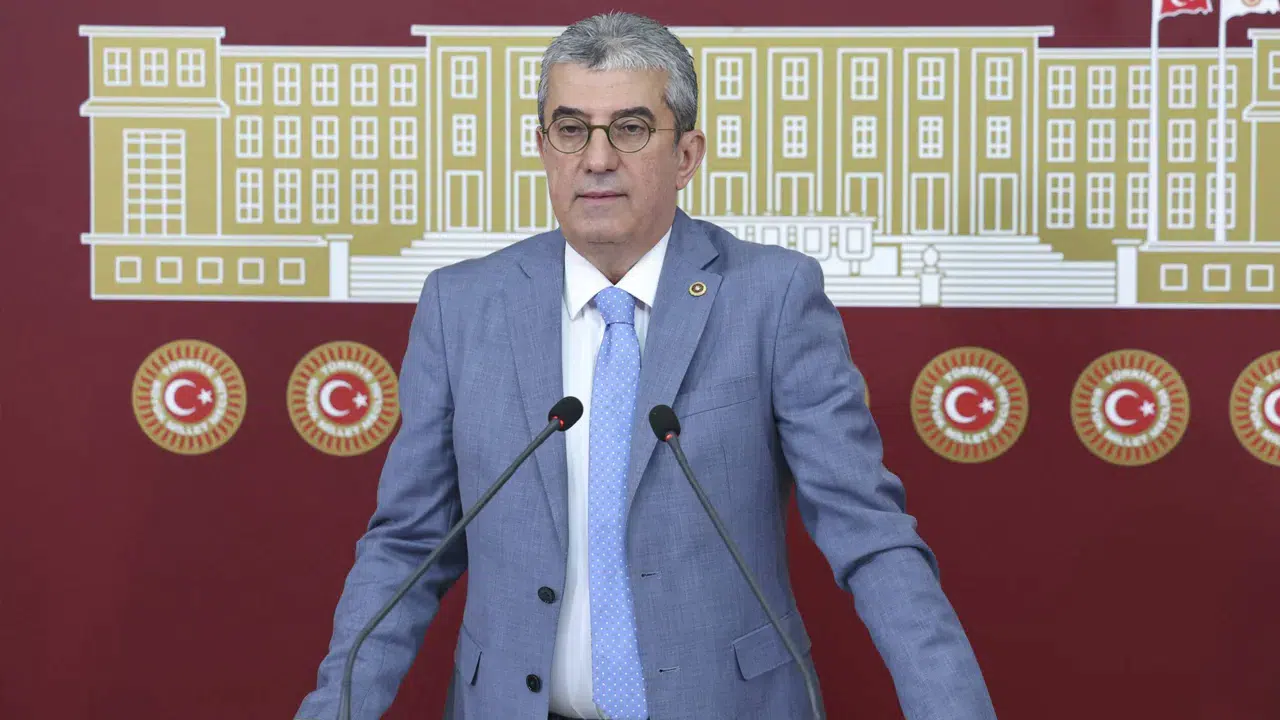 CHP’de Gökhan Günaydın için tedbir kaldırıldı: Grup Başkanvekilliğine devam edecek