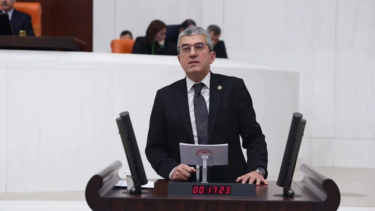 CHP’de Gökhan Günaydın’a görev iadesi: Grup Başkanvekilliği yeniden verildi