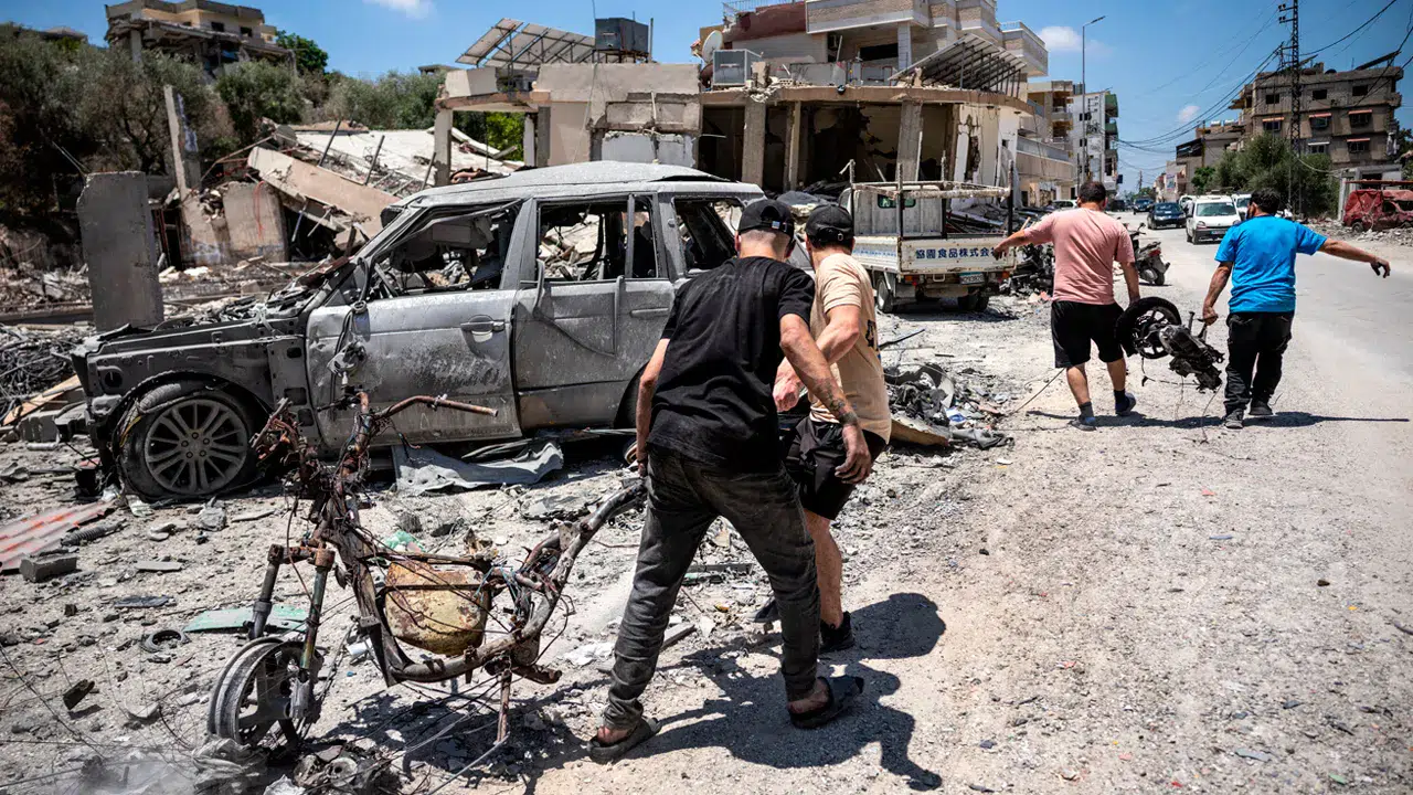 Ateşkes 24 saat bile sürmedi: İsrail Lübnan'ı yeniden bombaladı