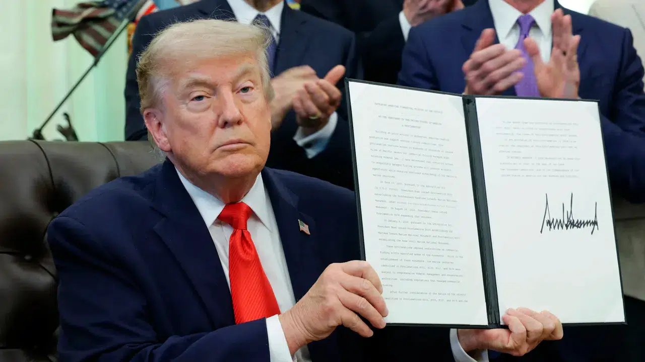 ABD Başkanı Trump duyurdu: Hürmüz Boğazı yeniden açılıyor