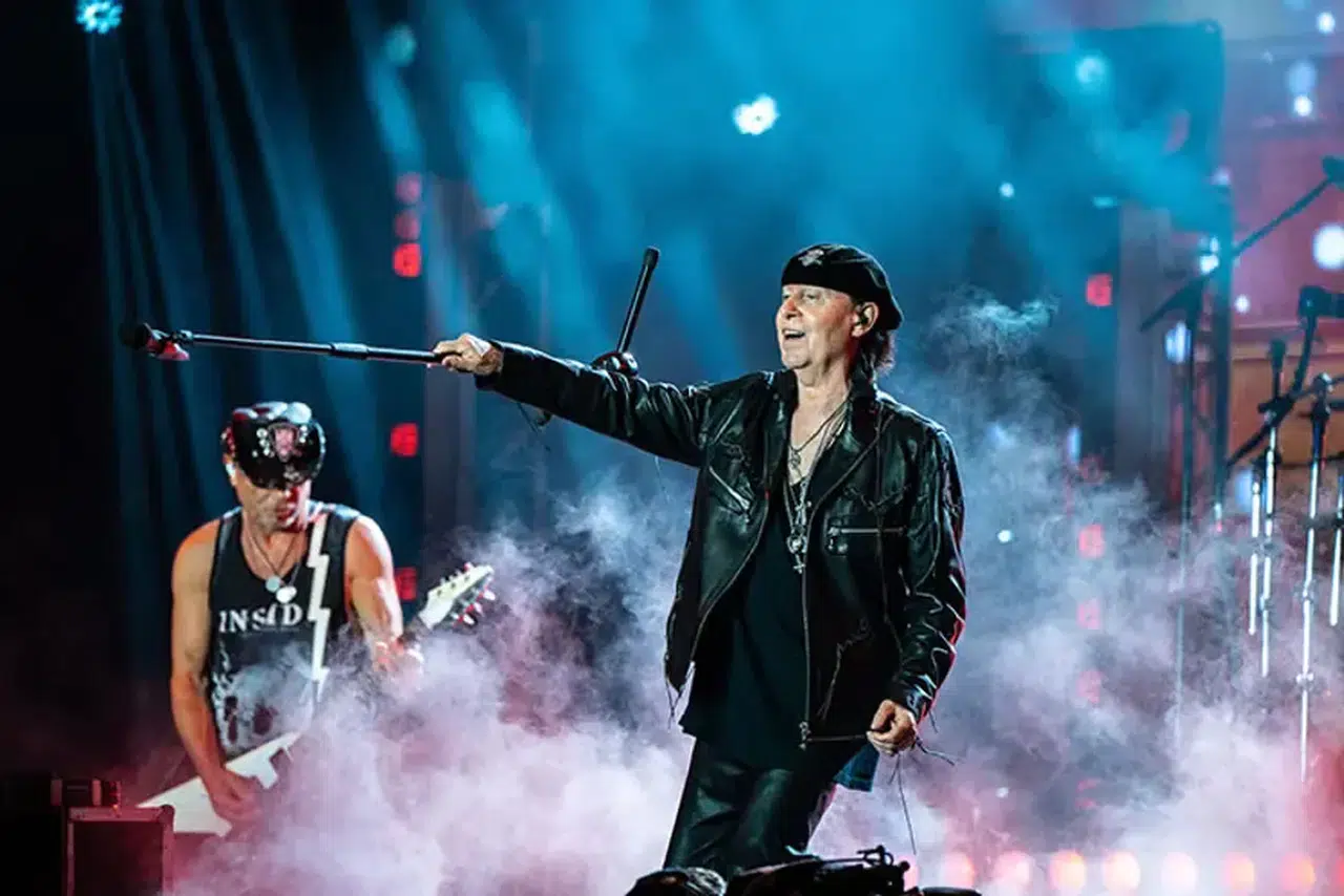 Scorpions 33 yıl sonra İstanbul’da sahne aldı: “Seni seviyoruz İstanbul” sözleri geceye damga vurdu