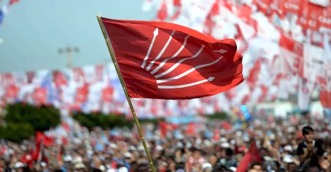 CHP’de olağanüstü kurultay süreci: 833 imza Genel Merkez’e teslim edildi