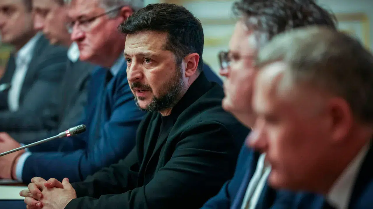 Zelenskiy'den Belarus'a ültimatom: Bir hafta içinde sökmezseniz biz vuracağız