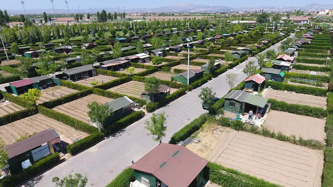 Bakan Kurum’dan hobi bahçeleri açıklaması: Yeni düzenleme yolda, tarım alanları korunacak