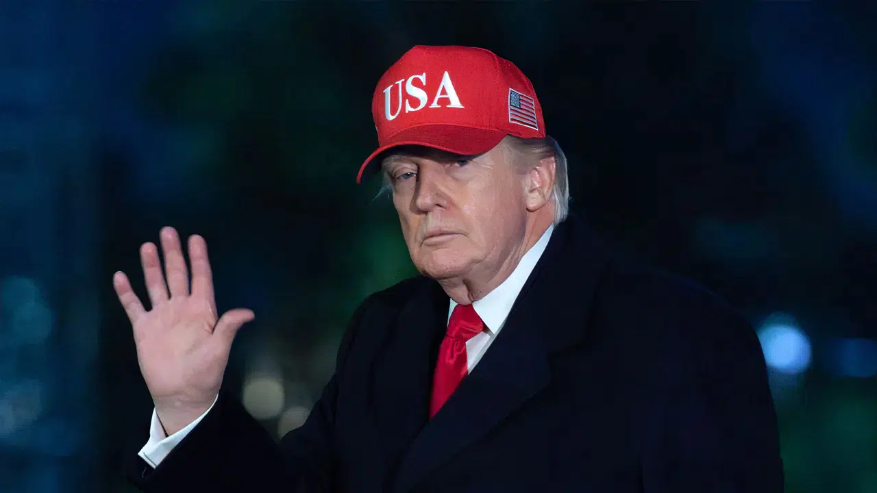 Trump’tan İran’a sert tehdit: “Bu gece çok sert vuracağız, petrol altyapısını hedef alabiliriz”
