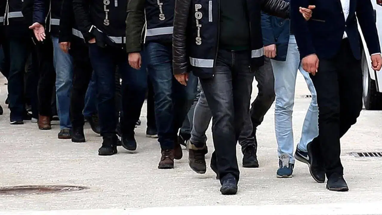 İstanbul merkezli ilaç kaçakçılığı operasyonu: 6 ilde baskın, 19 kişi gözaltında