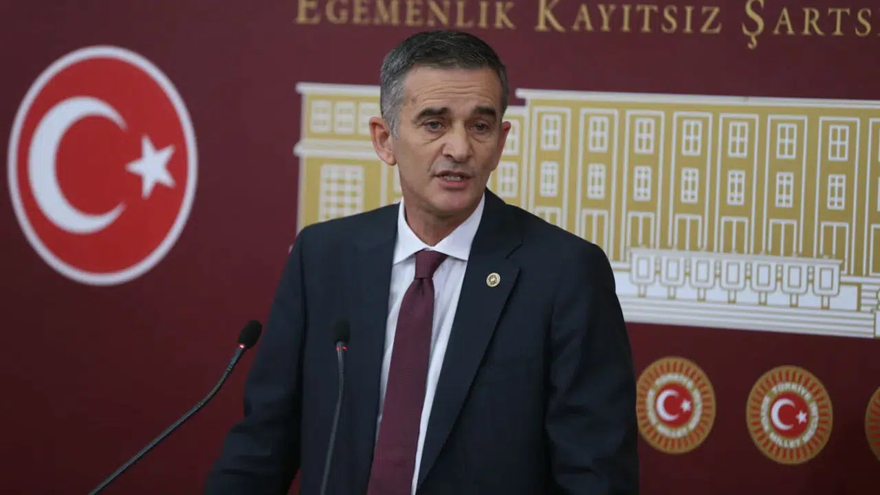 Sakarya Milletvekili Ümit Dikbayır CHP'den istifa etti: “İtirazım parti değerlerine değil anlayışadır”