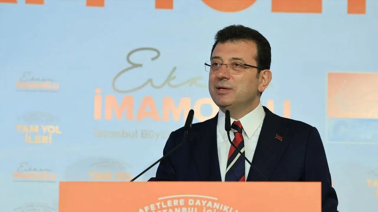 İmamoğlu adliyeye götürülürken “araç arızalandı” denilerek geri döndürüldü: SEGBİS ile katıldı, dava ertelendi