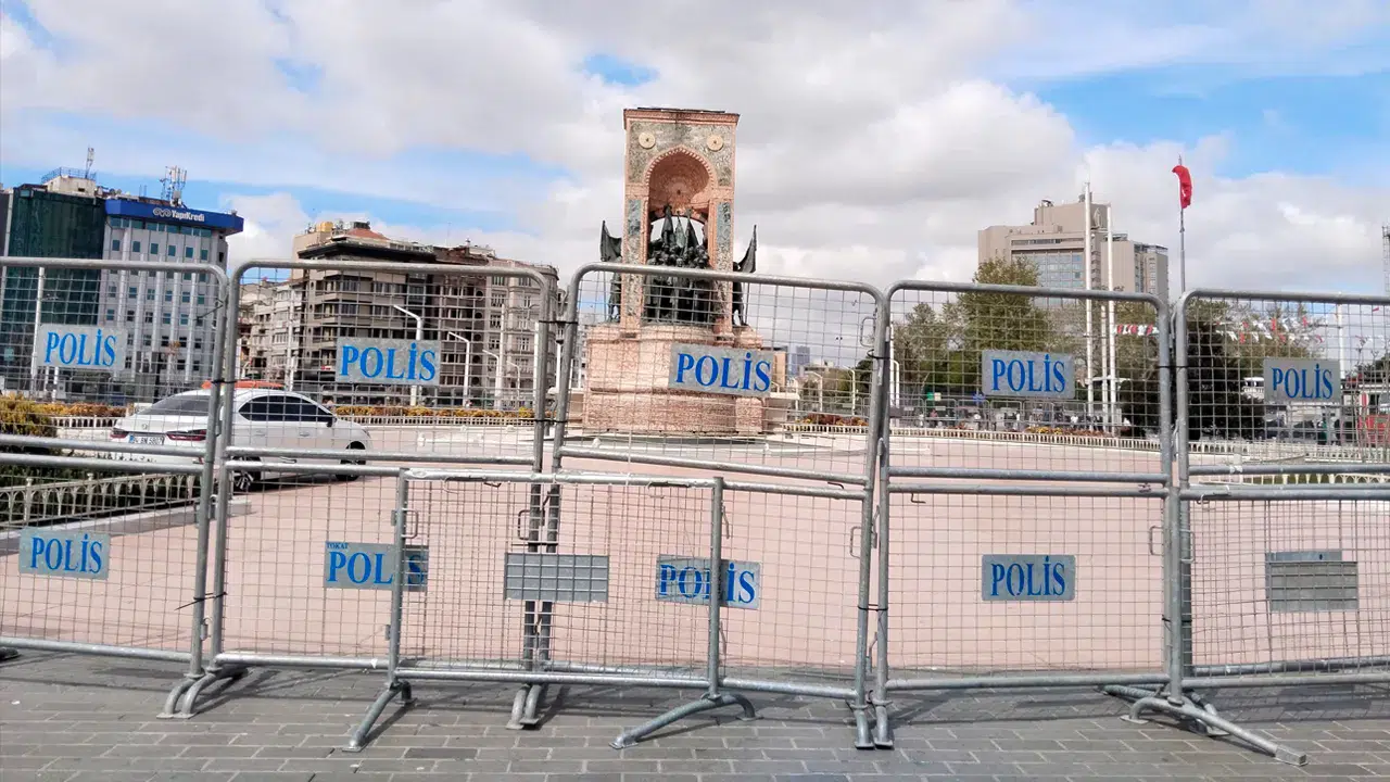 İstanbul'da Onur Yürüyüşü öncesi geniş çaplı kısıtlama: Metro hatları kapatılıyor, iki ilçede eylem yasağı
