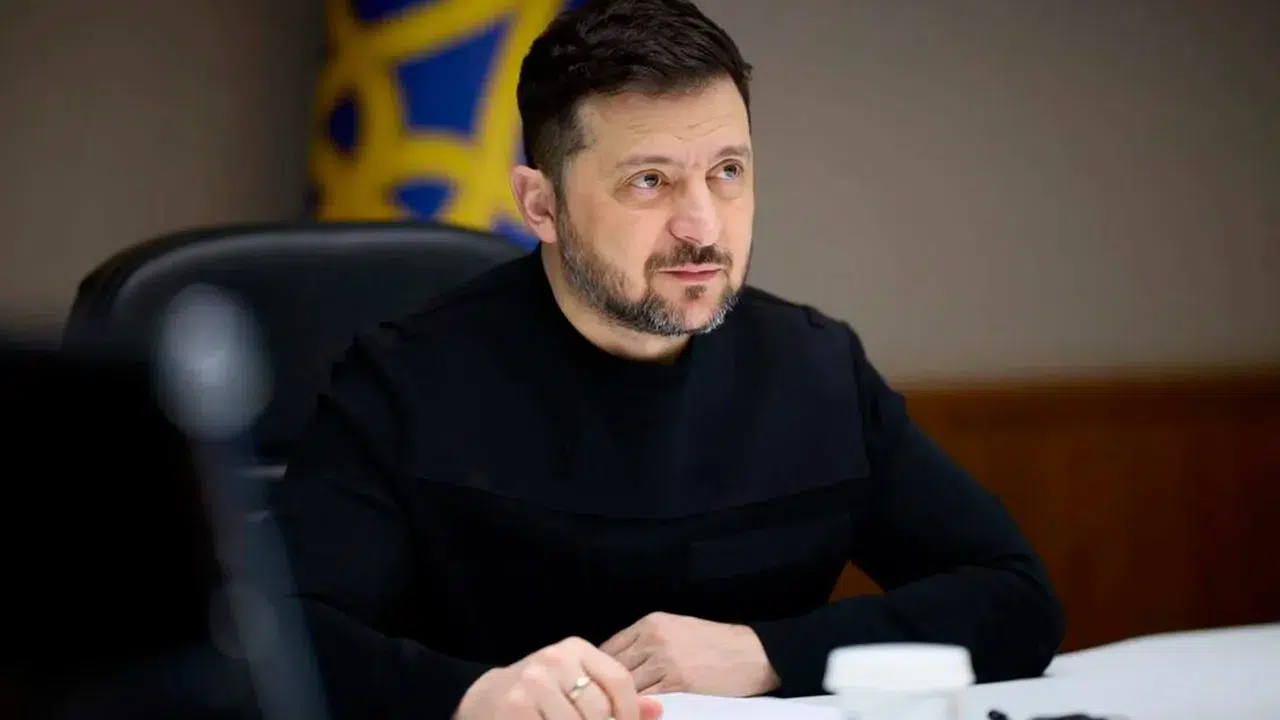 Zelenskiy duyurdu: Ukrayna ordusu Rusya'daki iki petrol rafinerisini vurdu