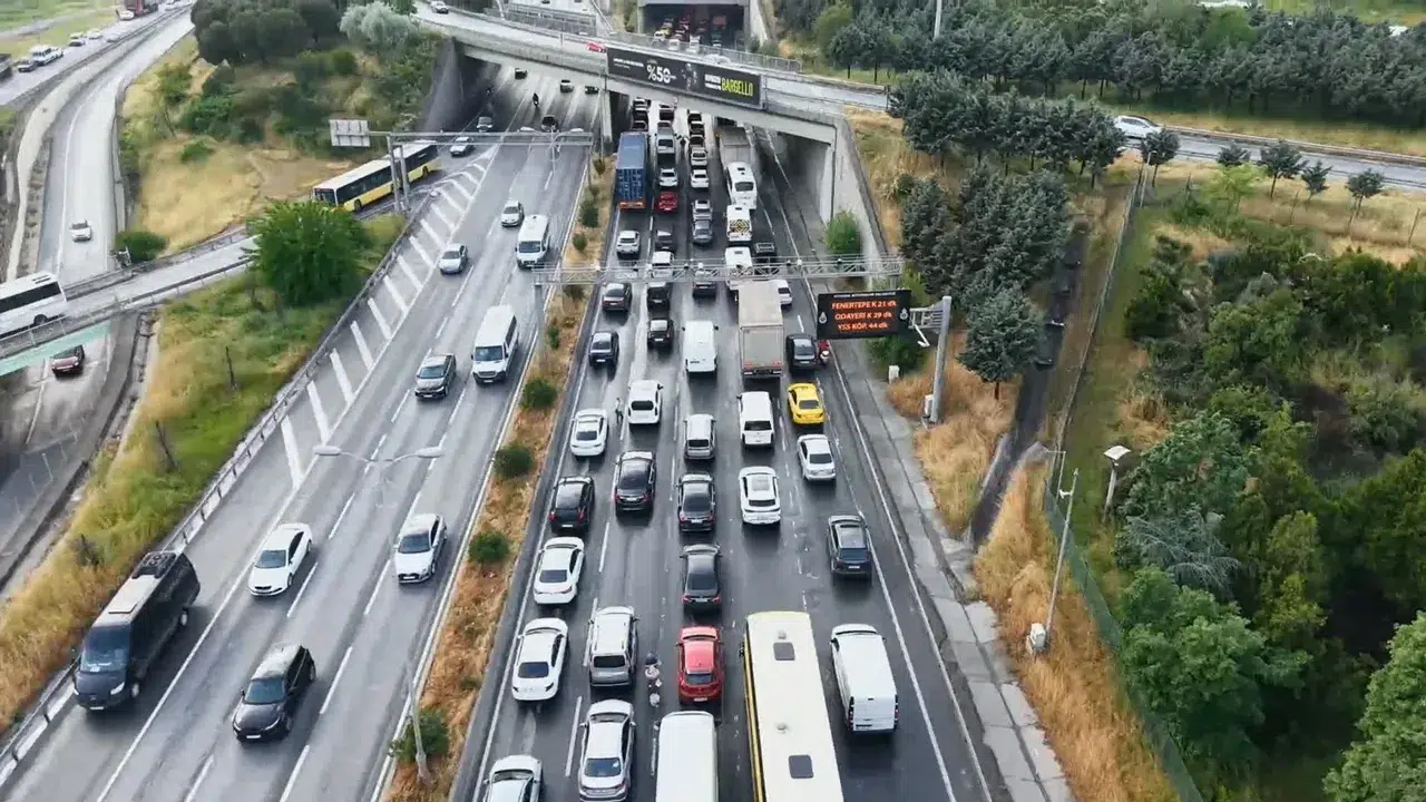 Anadolu Otoyolu Ankara-İstanbul yönü kapatılıyor: Sürücüler için alternatif güzergâhlar açıklandı