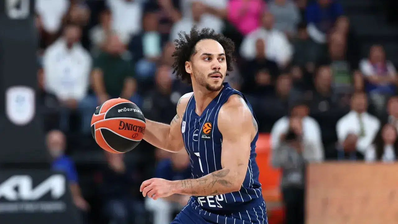 Anadolu Efes’te bir devir sona erdi: Shane Larkin ile yollar ayrıldı