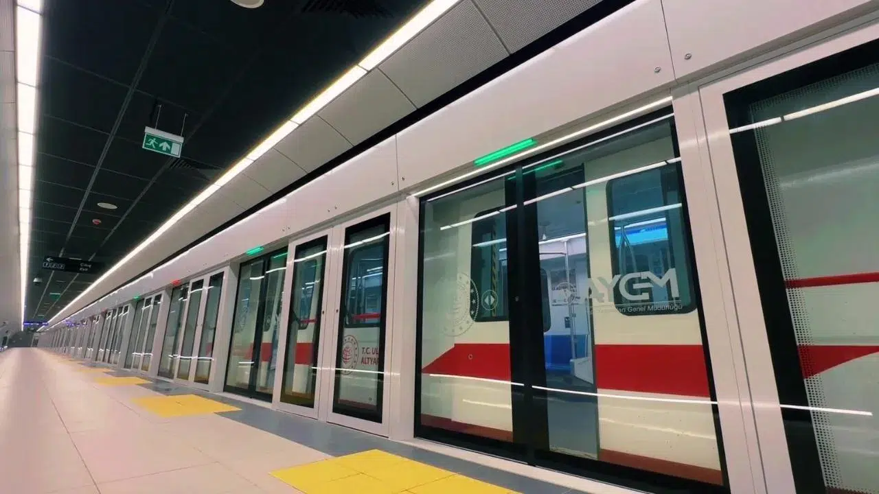 Türkiye'nin en uzun metro hattı açıldı: 31 Temmuz'a kadar ücretsiz kullanılacak