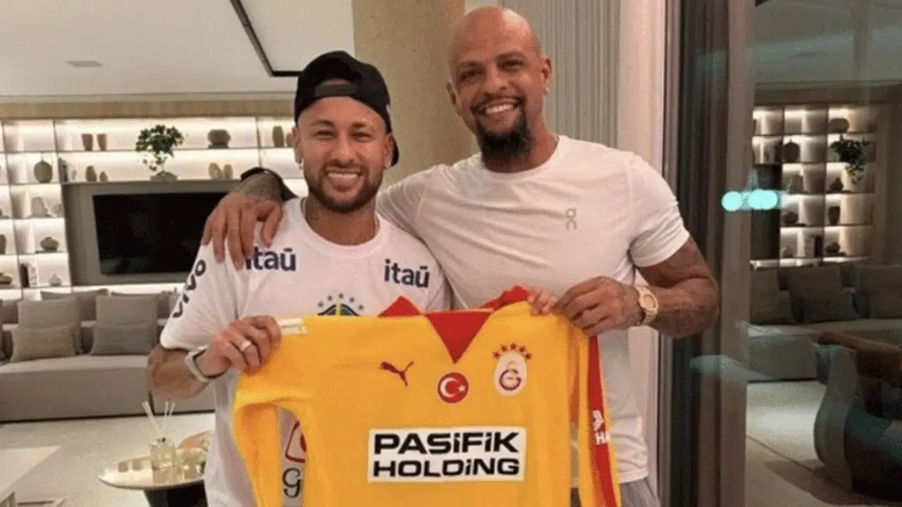 Felipe Melo, Neymar’a Galatasaray forması hediye etti
