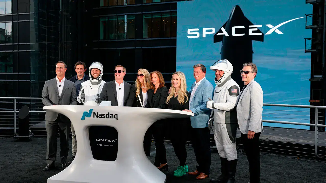SpaceX devler liginde: Elon Musk'ın şirketi Nasdaq 100 endeksine giriyor