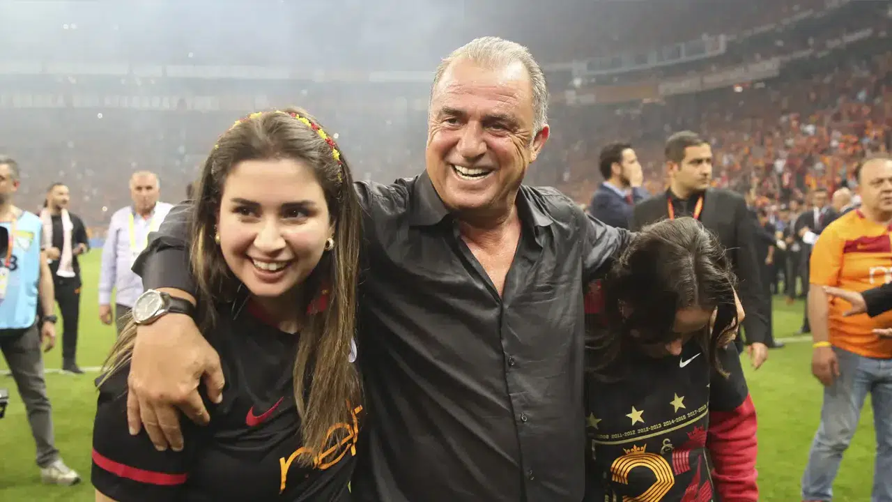 Buse Terim’den dikkat çeken itiraf: “Babama ‘sen’ diyemeyiz, ‘siz’ deriz”