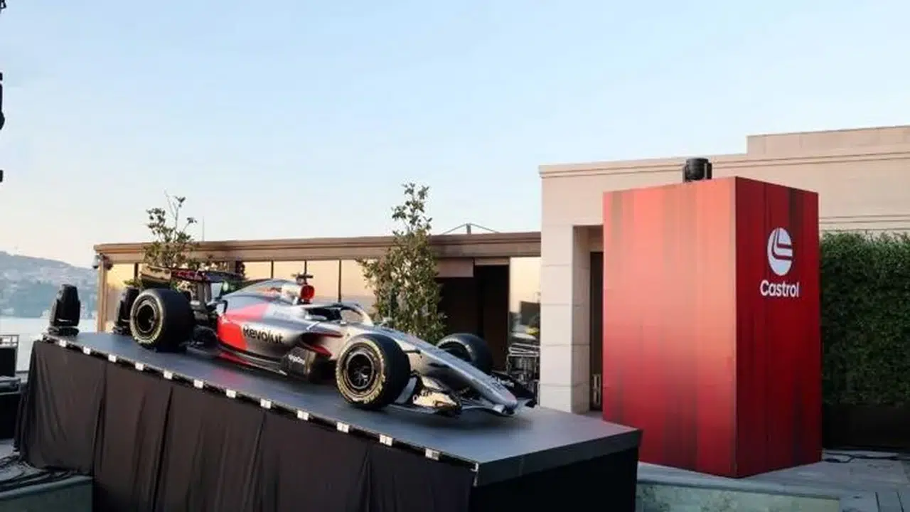 Audi’nin F1 aracı İstanbul’da: R26 Showcar tanıtıldı