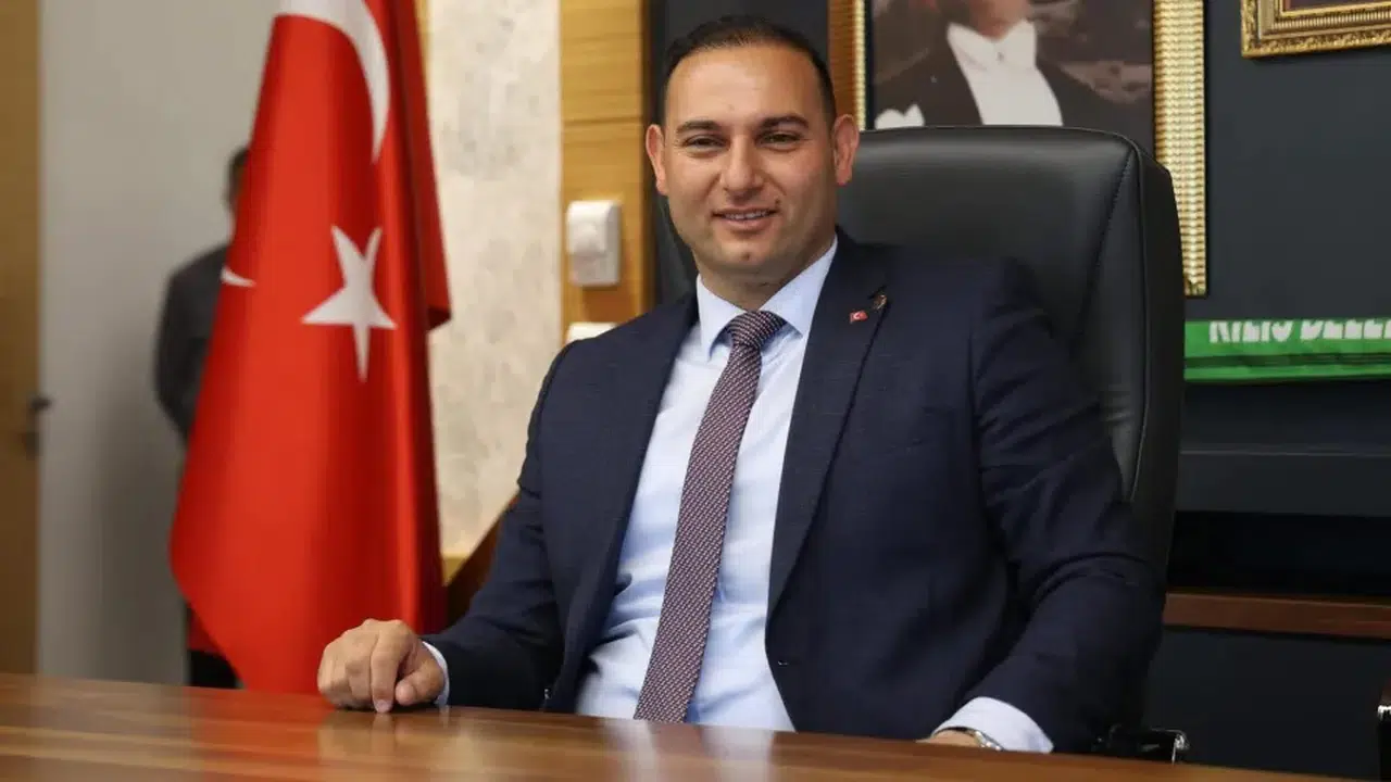 Kilis Belediye Başkanı Hakan Bilecen CHP’den istifa etti