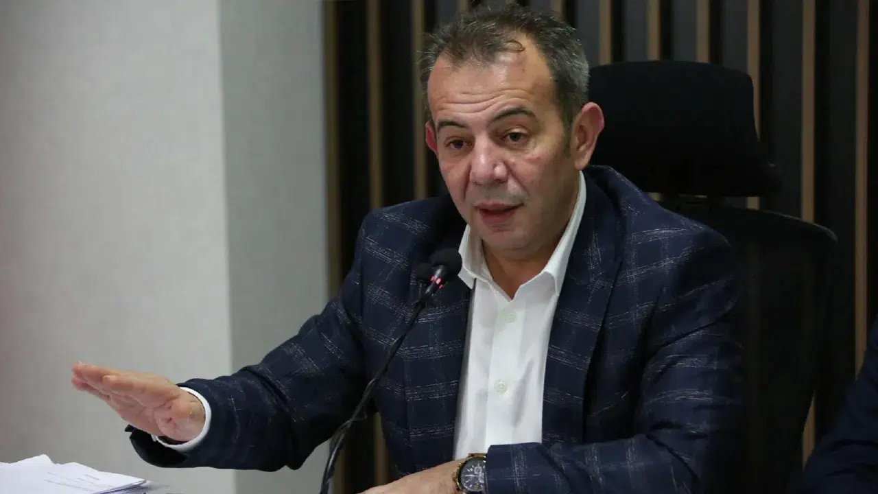 Tanju Özcan CHP’den istifa etti: “Baba evinden gözyaşlarıyla ayrılıyorum”