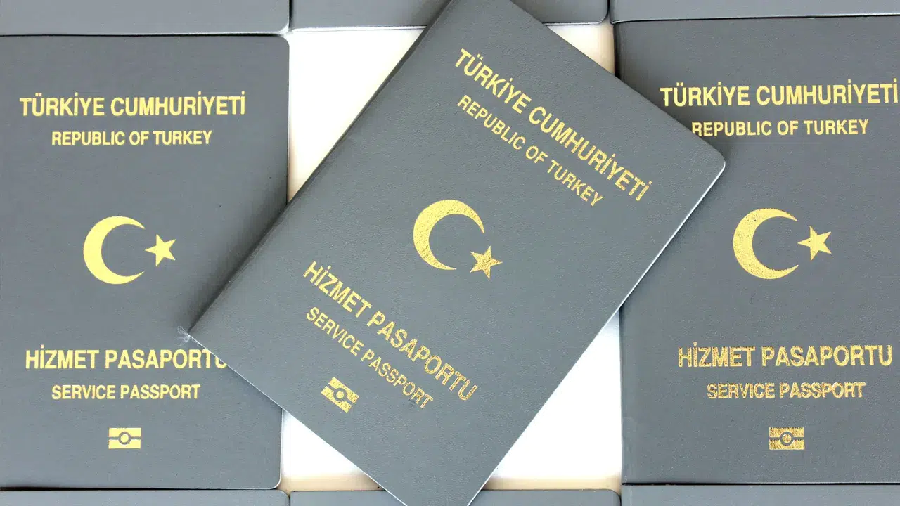 Avrupa Parlamentosu’ndan gri pasaport uyarısı: Schengen’de vizesiz seyahat hakkı tehlikede