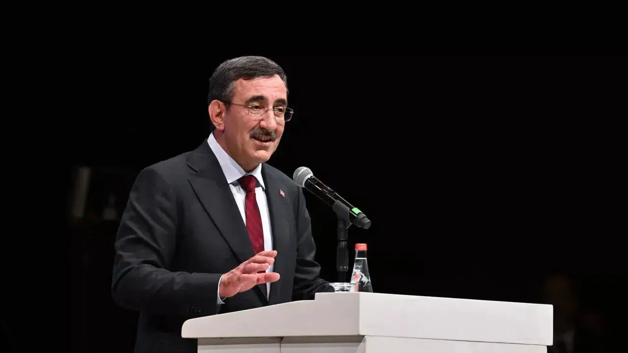 Cumhurbaşkanı Yardımcısı Cevdet Yılmaz’dan çerçeve yasa ve Erdoğan’ın adaylığı açıklaması