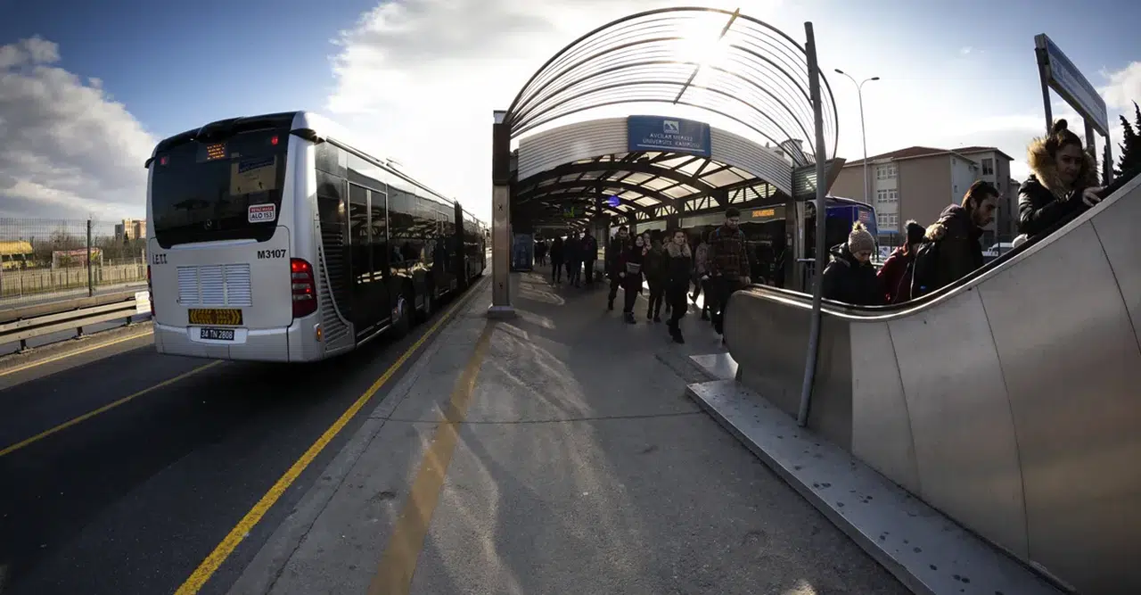 Metrobüs seferleri 15 Temmuz'da FSM Köprüsü güzergâhına alınacak