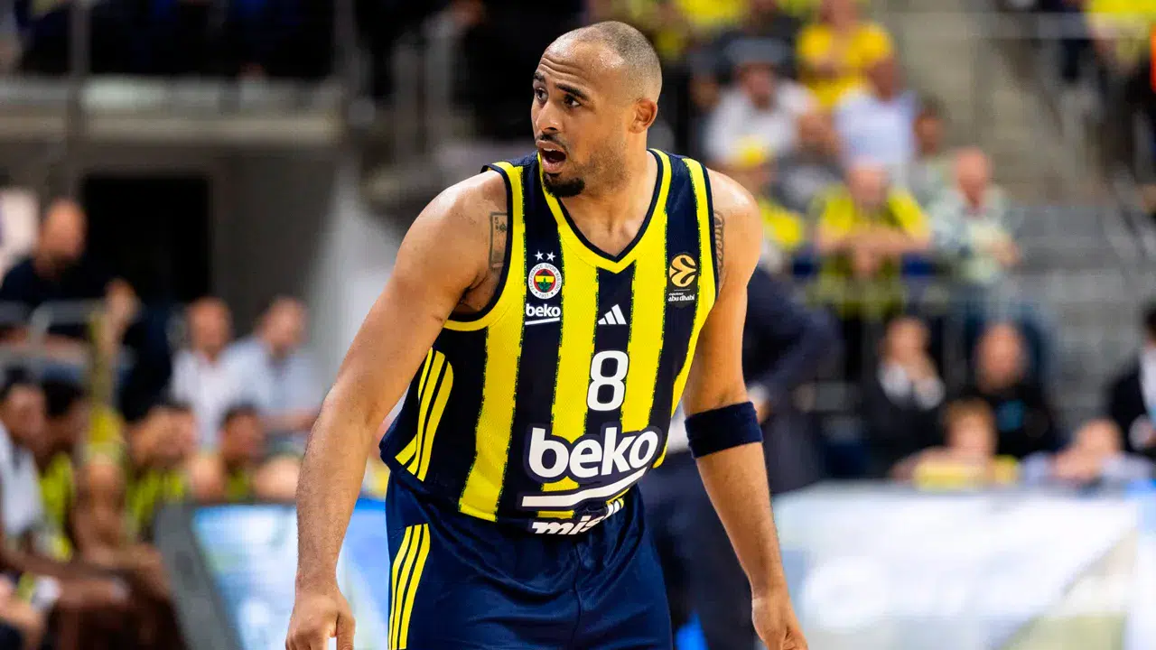 EuroLeague şampiyonluğu yarım kaldı: Horton-Tucker geleceğine dair konuştu