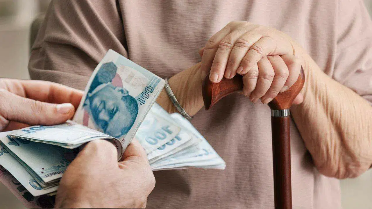 En düşük emekli aylığı 23 bin 552 TL'ye yükseltildi
