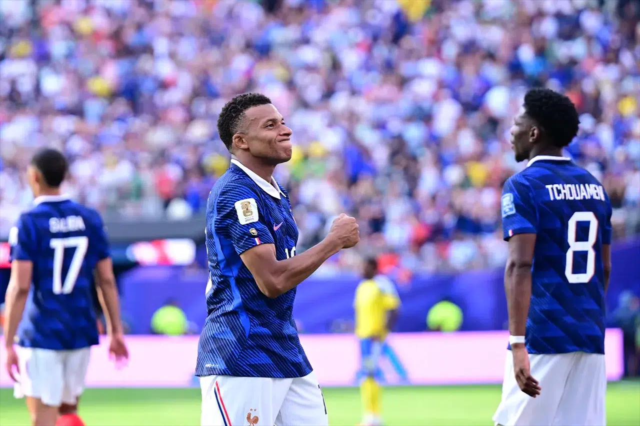 Mbappe ve Olise şov yaptı: Fransa, İsveç’i 3-0 mağlup ederek son 16’ya yükseldi
