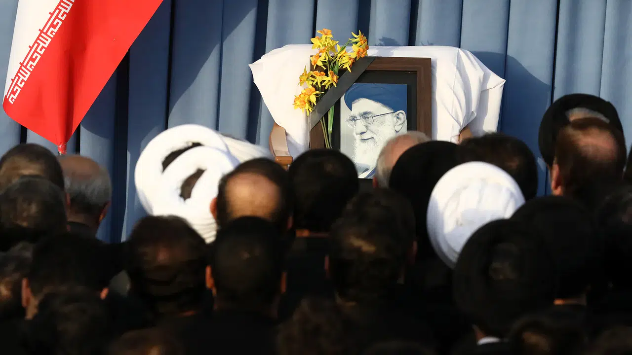 Eski İran lideri Ali Hamaney için Kum kentinde cenaze töreni düzenlendi