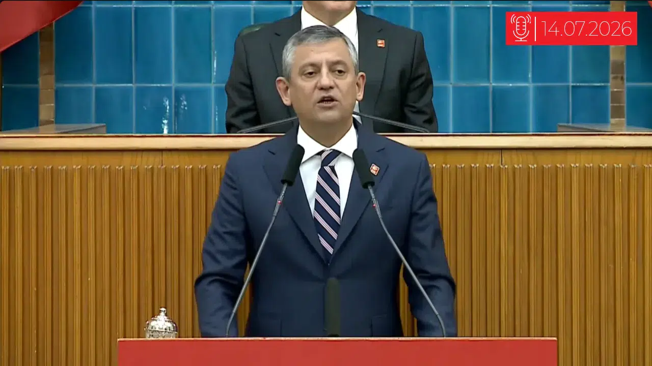 Özgür Özel'den Kılıçdaroğlu'na yeni parti yanıtı: "Gel, 2 milyon üyeyle yarışalım"