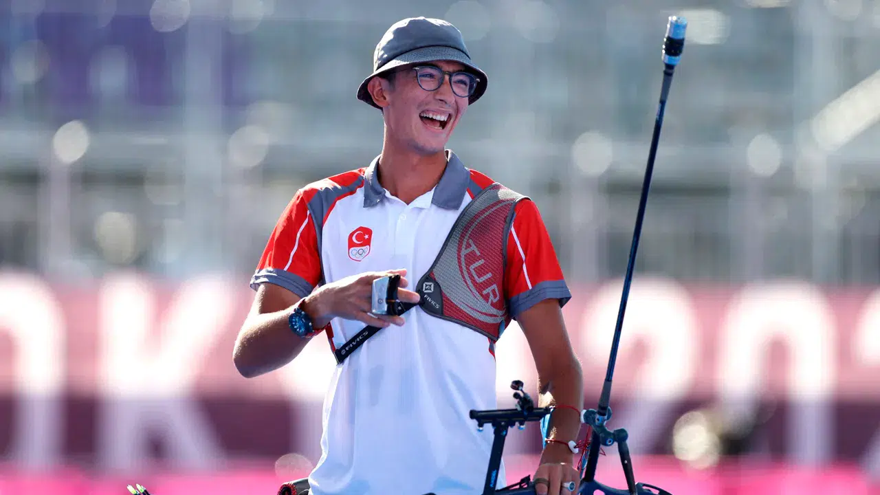 Mete Gazoz'dan Okçuluk Dünya Kupası'nda altın madalya