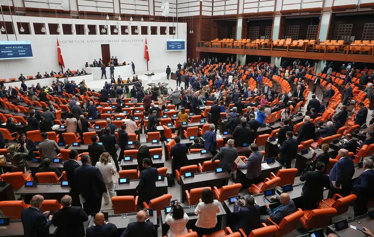 Meclis'te tarihî gün: Çerçeve yasa için kritik oylama bugün yapılacak