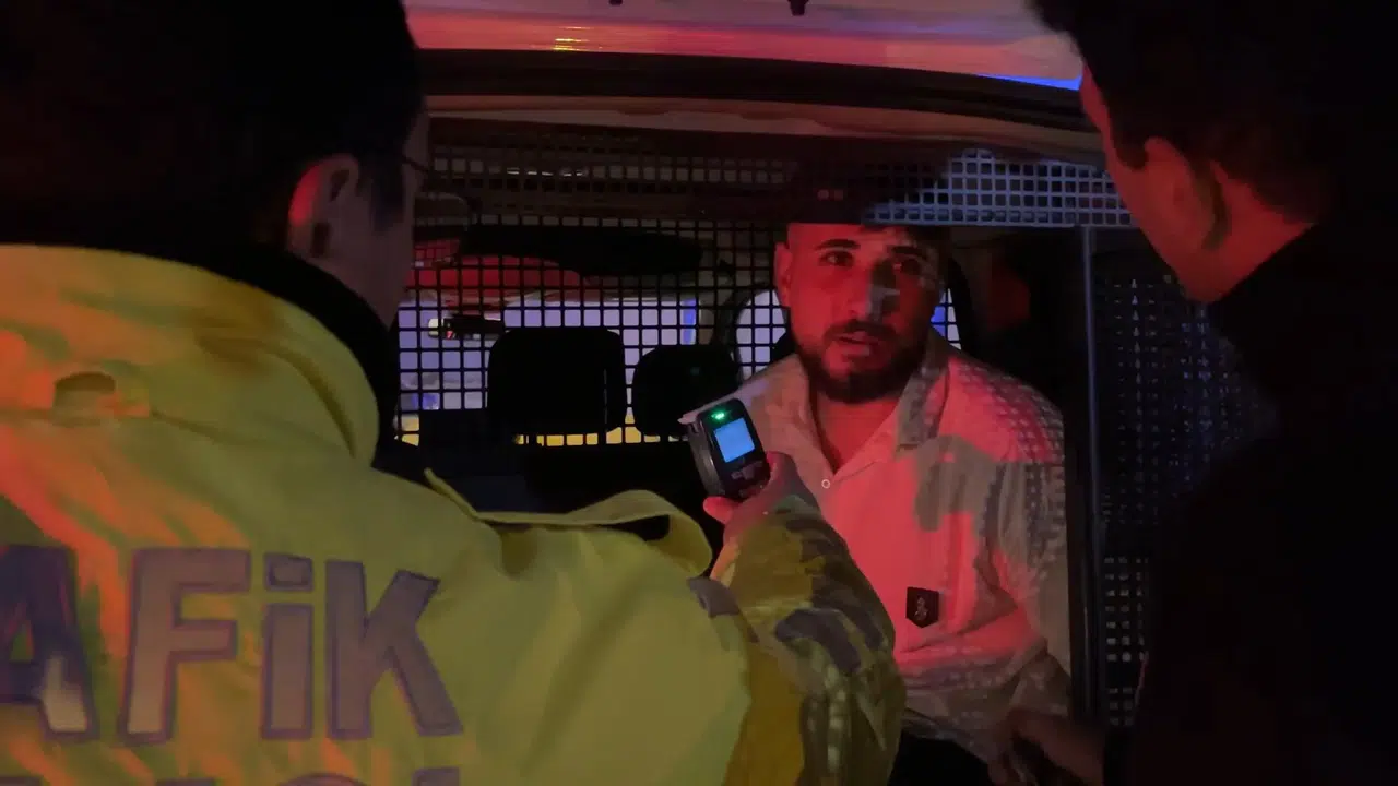 Polisten kaçarken kaza yaptı: Babasının aracını izinsiz alan sürücüye rekor ceza