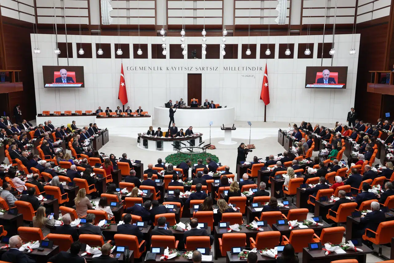 Meclis'te 'fon vurgunu' gerilimi: Yoklama kriziyle oturum kapandı