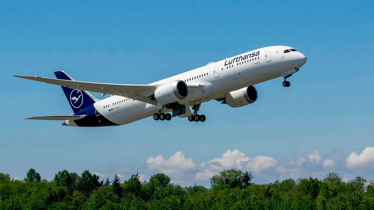 Lufthansa'da dev grev: Pilotlar ve kabin ekibi perşembe günü iş bırakıyor