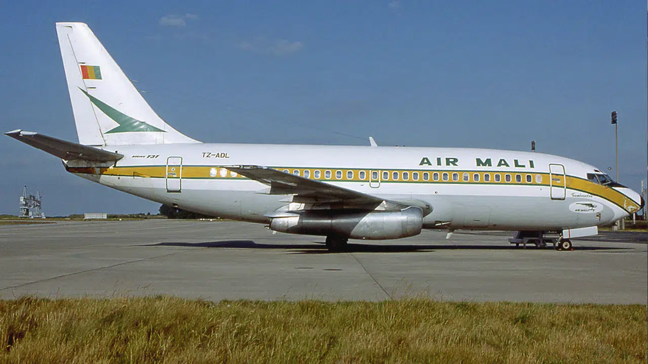 Lisansı iptal edilen 30 yıllık havayolu şirketi uçuşları durdurdu