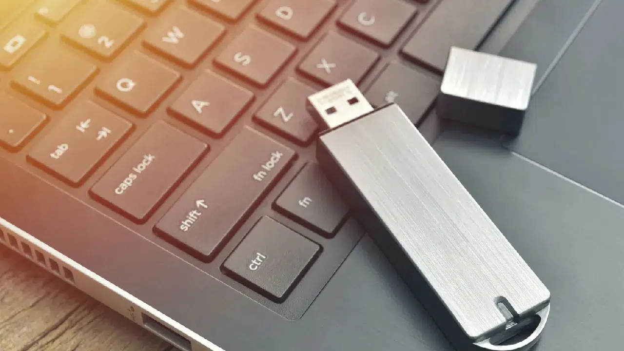 Uzmanlar uyarıyor: USB bellekler arşiv için uygun değil