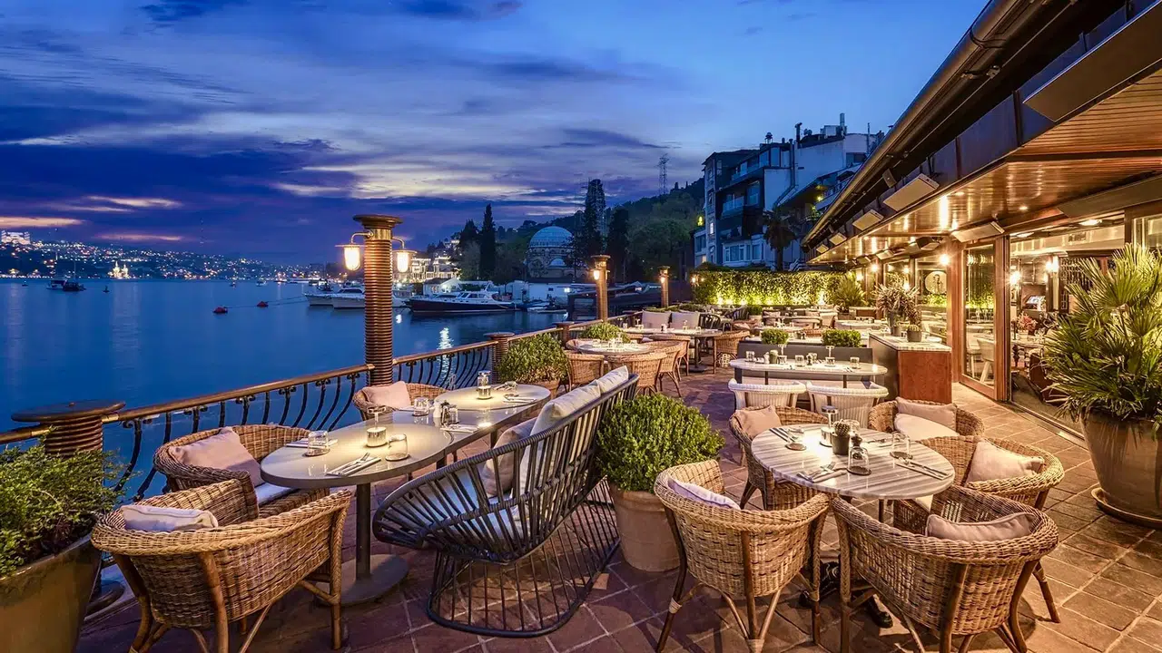 İstanbul’da Boğaz manzaralı iftar fiyatları cep yakıyor: Kişi başı 7 bin 800 liraya kadar çıktı