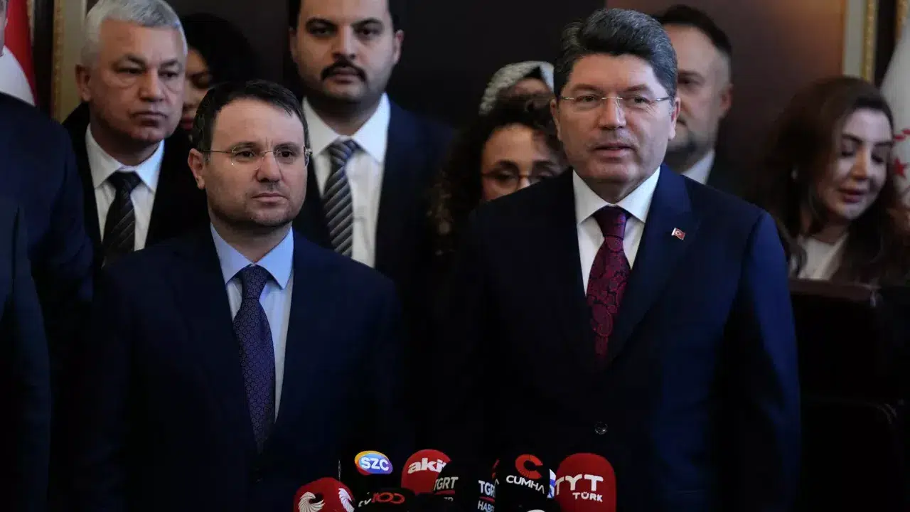 Adalet Bakanlığı’nda devir teslim: Akın Gürlek görevi devraldı