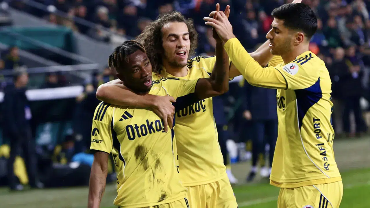 Fenerbahçe, Kocaelispor’u 2-0 mağlup etti