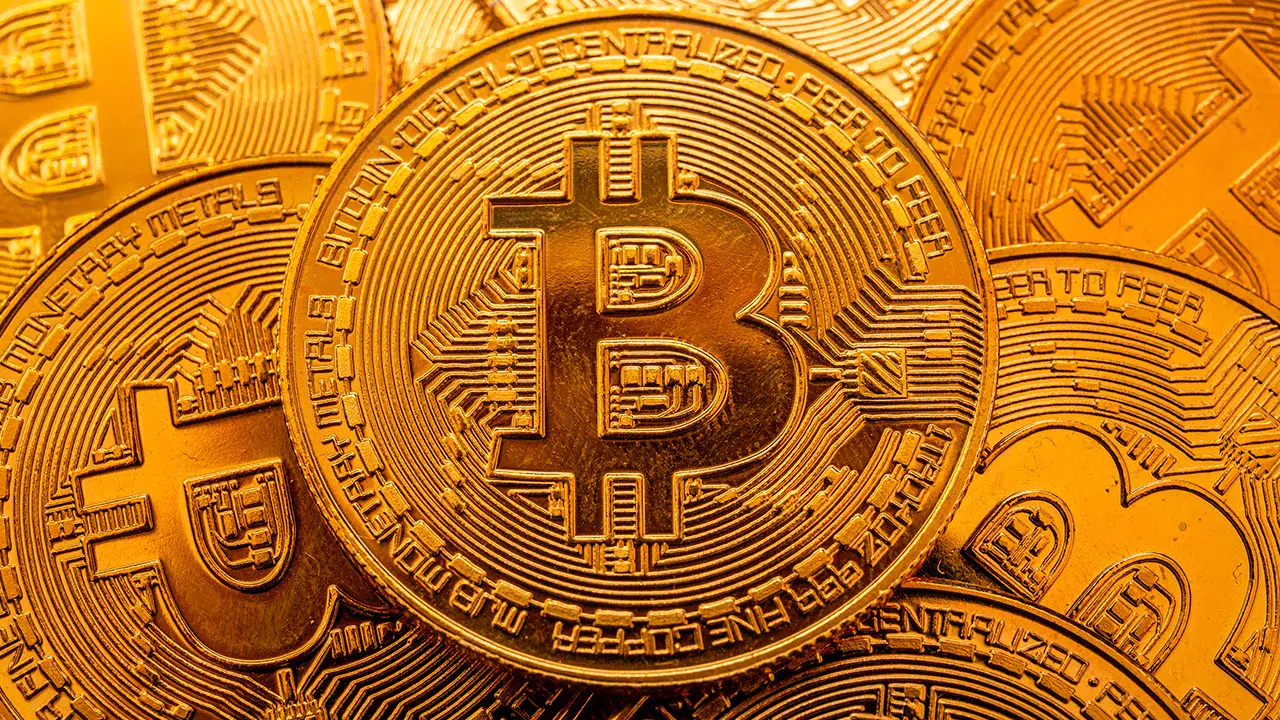 Kripto para piyasasında yeni dönem: Balinalar ve kurumlar Bitcoin topluyor