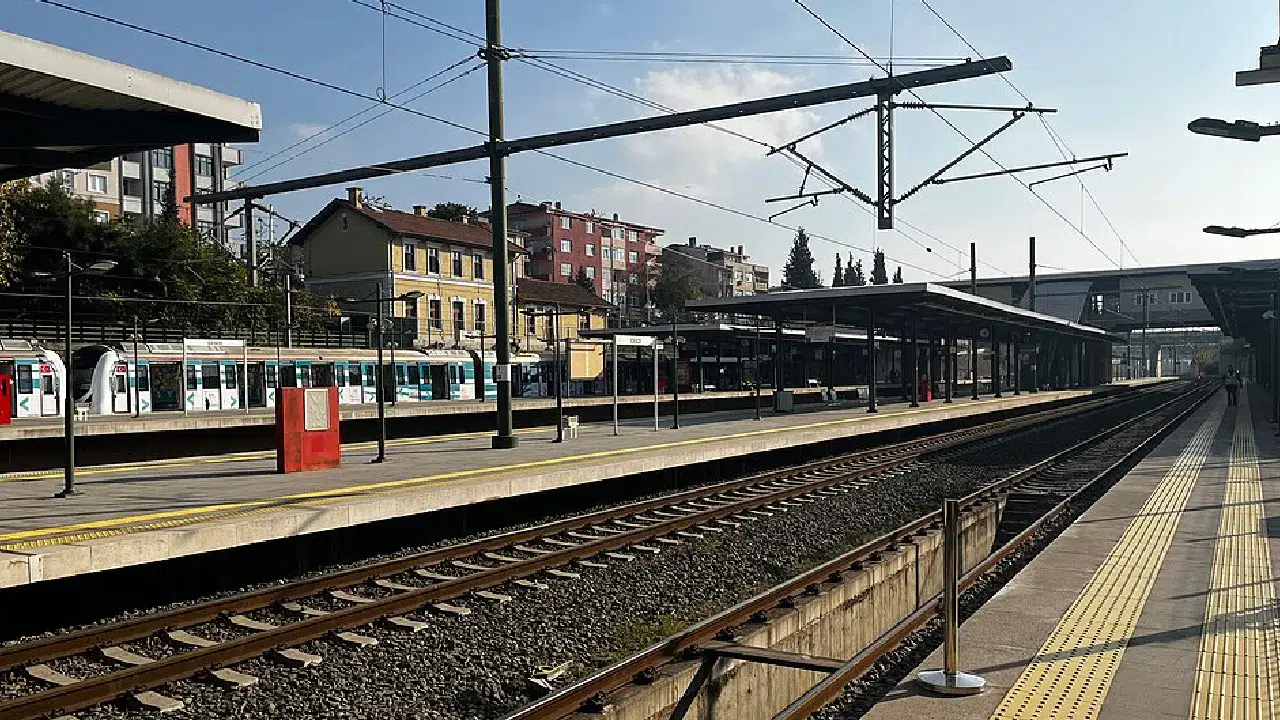 Gebze Tren İstasyonu’nda silahlı saldırı: Bir kadın yaralandı