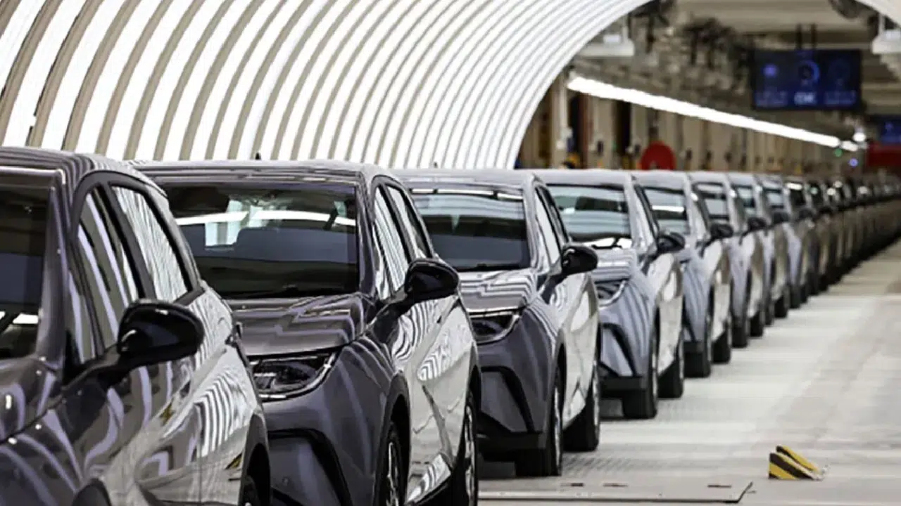 Otomotiv piyasasında alarm: Satışlar çakıldı, maliyet altı fiyatlara yasak geldi