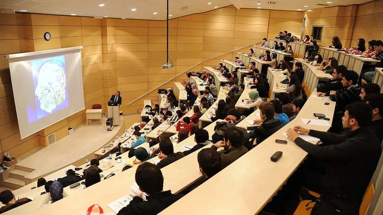 YÖK Başkanı duyurdu: Hukuk, psikoloji ve mimarlık kontenjanları düşürülüyor