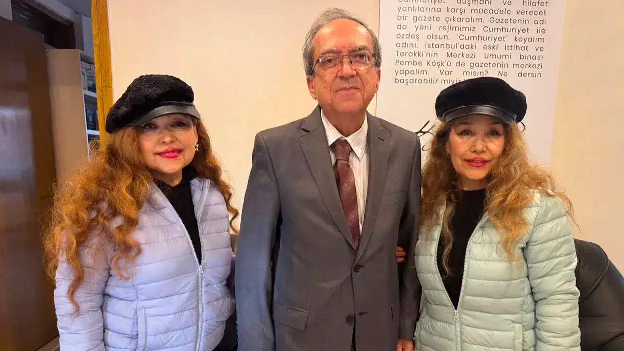 Muzaffer İzgü'nün kızlarından anlamlı bağış: Tüm mal varlıklarını Cumhuriyet Vakfı'na devrettiler