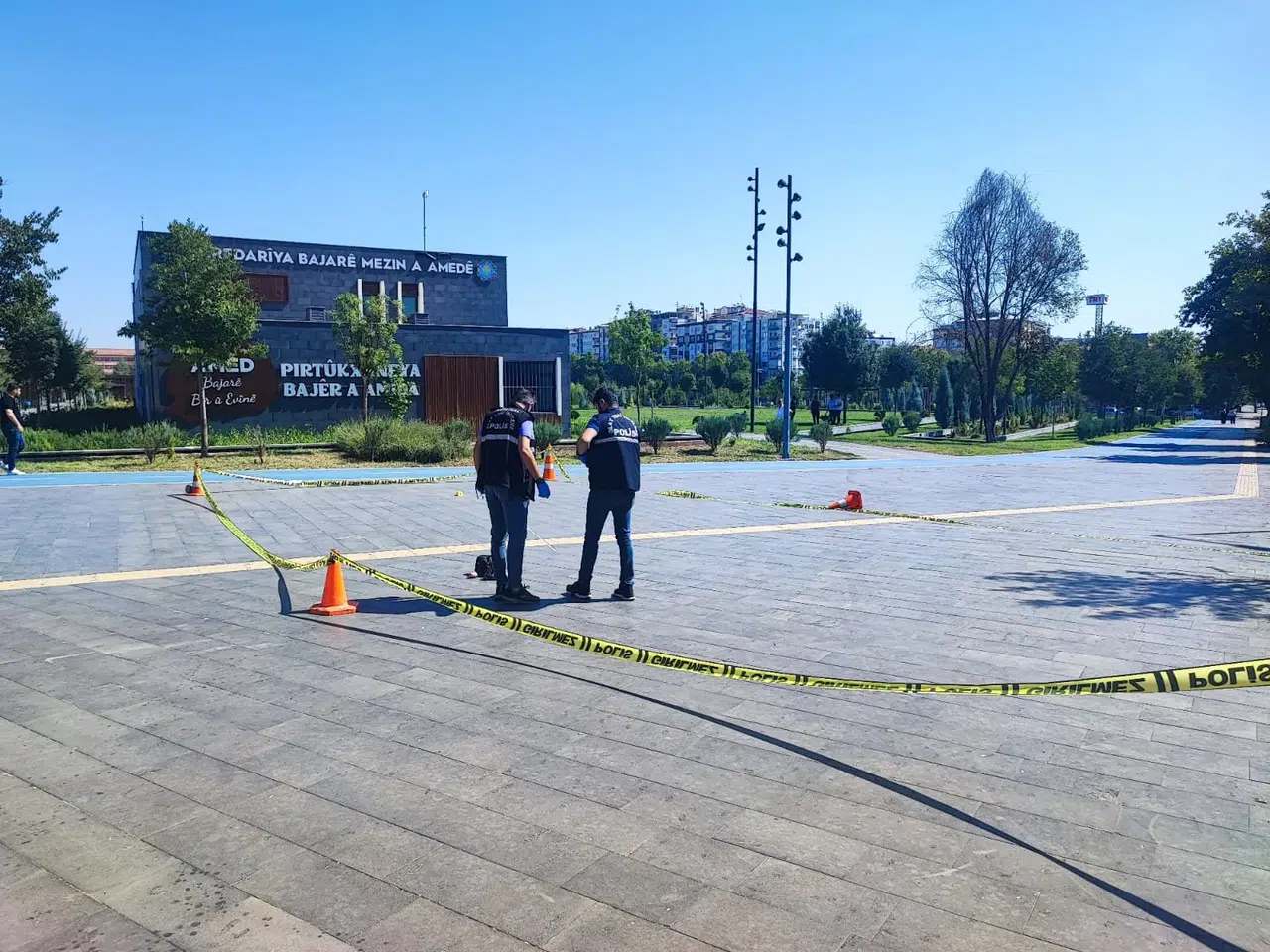 Diyarbakır'da dehşet anları: Eski eşini vurduktan sonra kaçırdı, polisten kaçarken canına kıydı