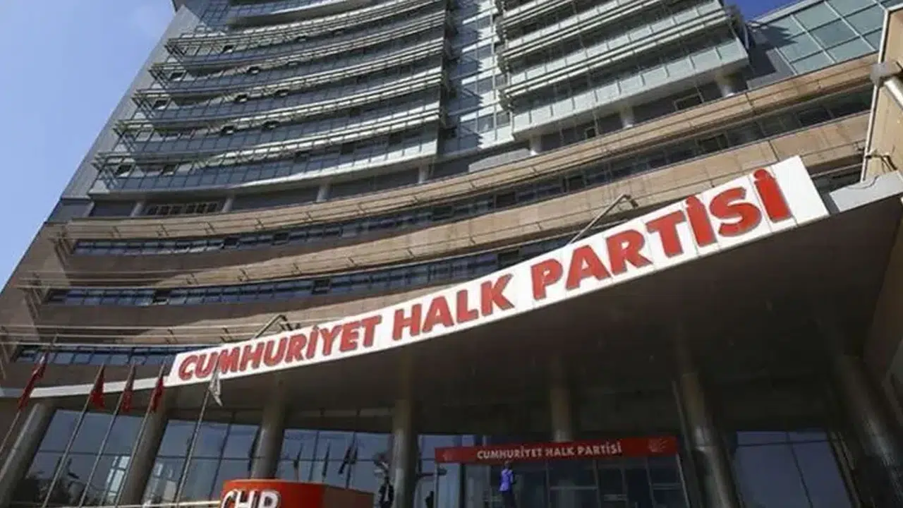 CHP’de 9 milletvekili kesin ihraç talebiyle tedbir